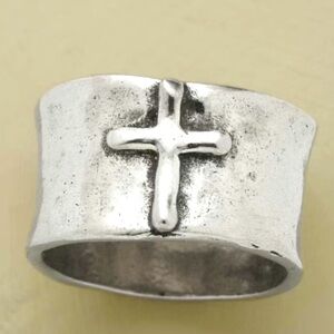 3/$25 Unisex Cross Ring Size 8 Silver Tone